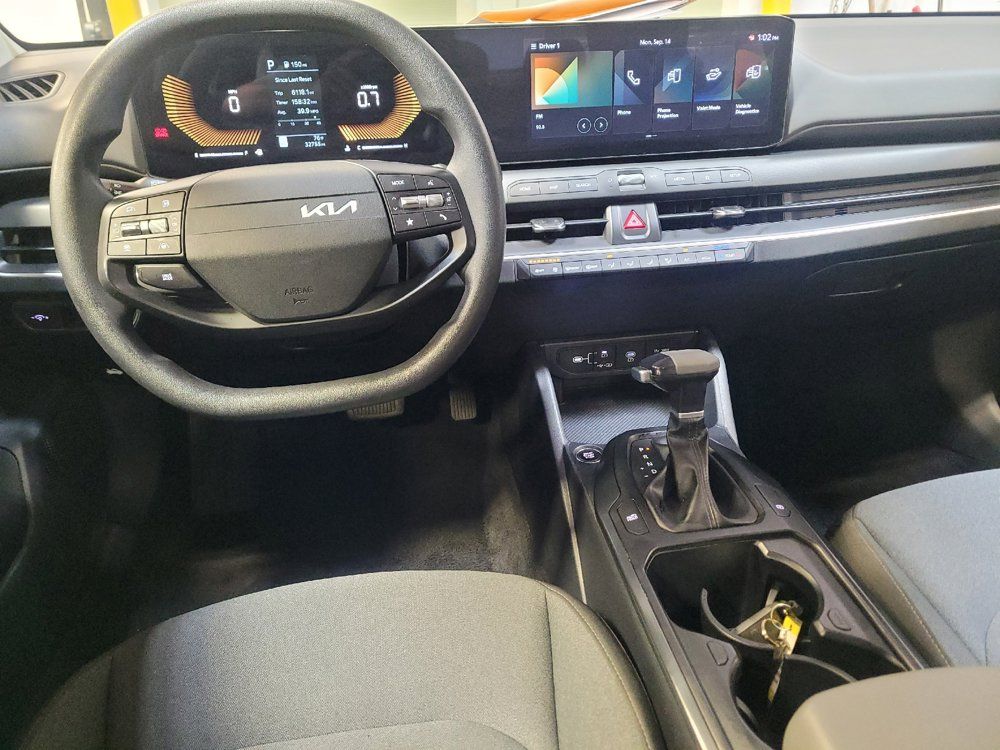 Used 2025 Kia K4 FWD image 22