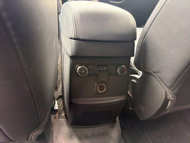 Used 2019 Ford Explorer XLT w/ Equipment Group 202A AWD/4WD image 16