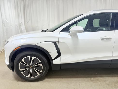 Used 2024 Chevrolet Blazer EV LT image 4