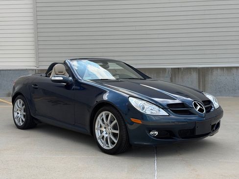 Used 2005 Mercedes-Benz SLK 350 image 1