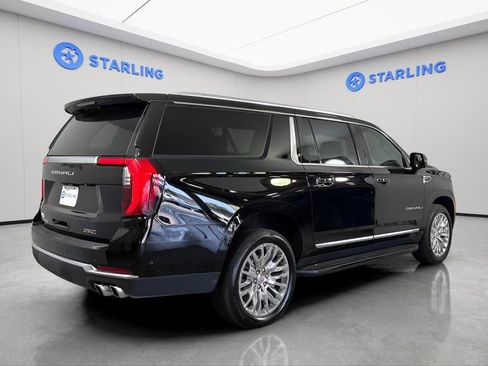 Used 2025 GMC Yukon XL Denali AWD/4WD image 9