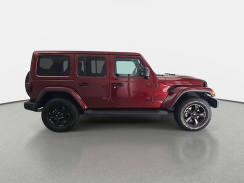 Used 2021 Jeep Wrangler Unlimited Sahara image 4