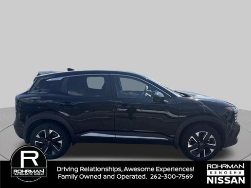 Used 2025 Nissan Kicks SV w/ Charging Package AWD/4WD image 7