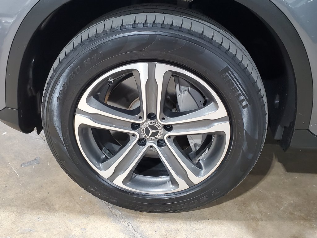 Used 2018 Mercedes-Benz GLC 300 image 36