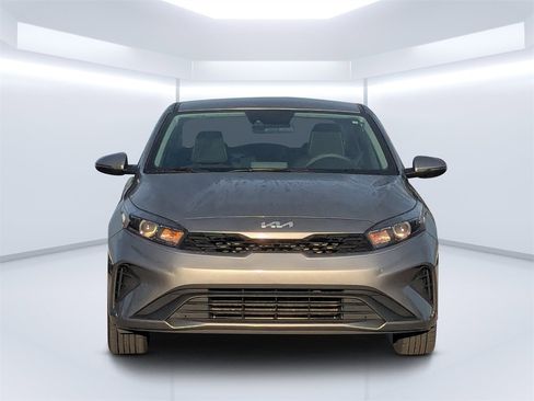 Used 2023 Kia Forte LXS w/ LXS Technology Package image 8