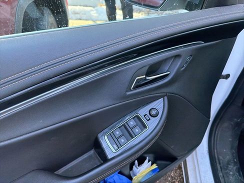 Used 2016 Chevrolet Impala LT w/ Convenience Package image 13