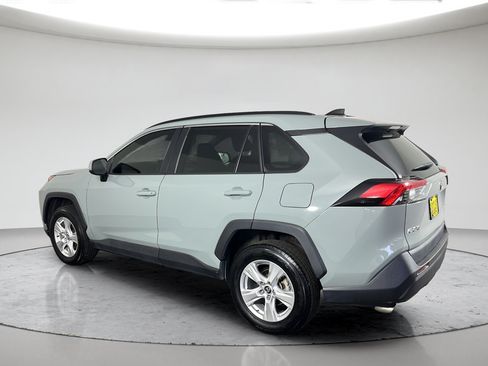 Used 2020 Toyota RAV4 XLE w/ Convenience Package FWD image 7