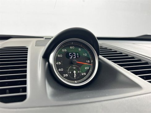 Certified 2015 Porsche 911 Carrera GTS image 31