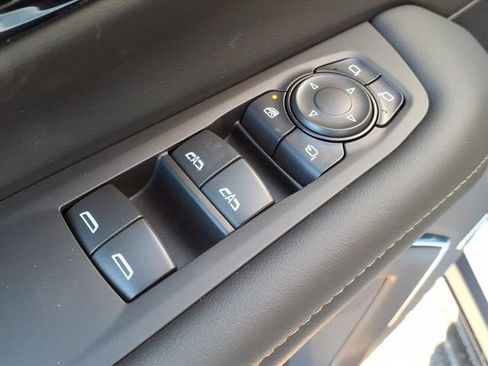 New 2026 Chevrolet Suburban LT w/ Comfort Package image 18