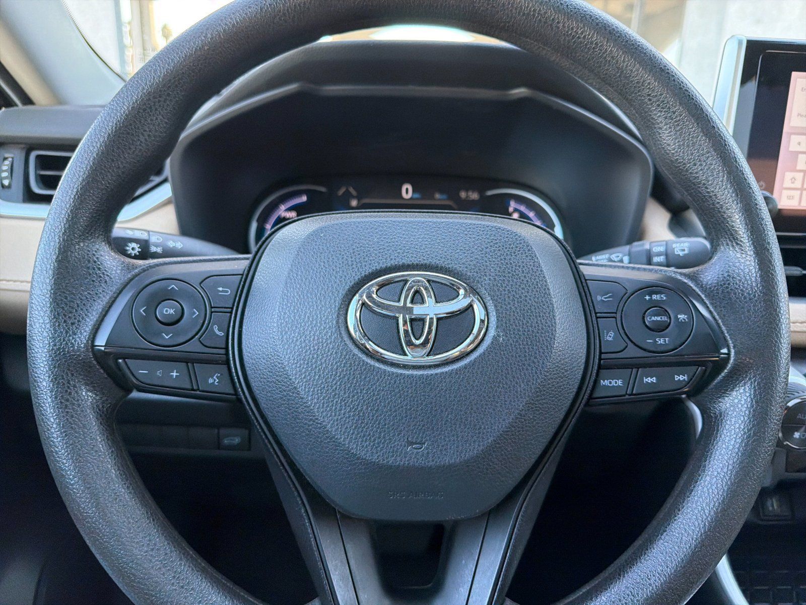 Used 2025 Toyota RAV4 XLE w/ Convenience Package AWD/4WD image 21