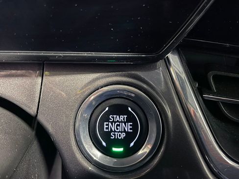 Used 2025 Chevrolet Trax ACTIV image 35