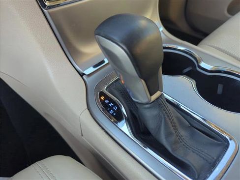 Used 2019 Jeep Grand Cherokee Limited w/ Luxury Group II AWD/4WD image 19