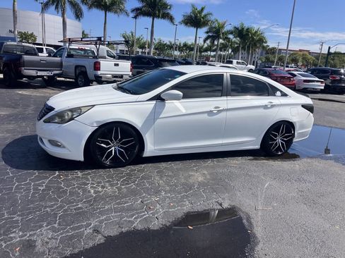 Used 2013 Hyundai Sonata GLS w/ Popular Equipment Pkg FWD image 2