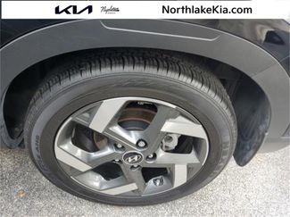 Used 2024 Hyundai Venue SEL video 2