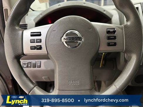 Used 2014 Nissan Frontier SV image 8