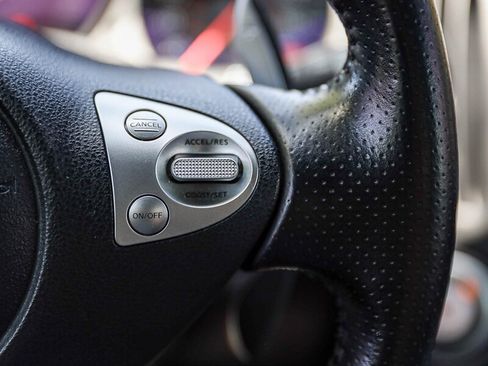 Used 2010 Nissan 370Z Coupe RWD image 30
