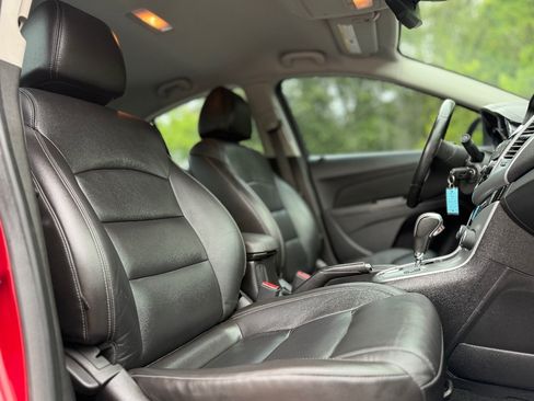 Used 2014 Chevrolet Cruze Diesel FWD image 18
