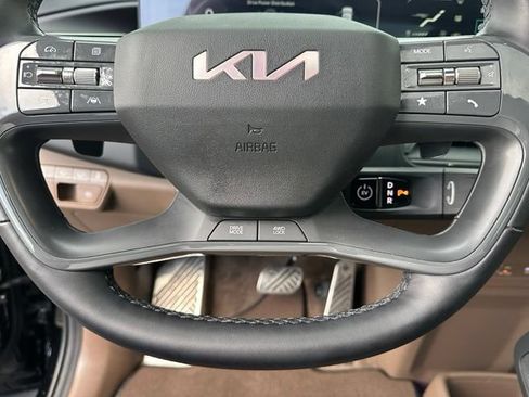 Used 2024 Kia EV9 GT-Line AWD/4WD image 40