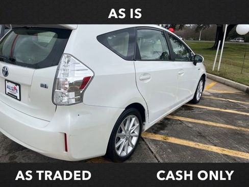 Used 2014 Toyota Prius V Five image 19