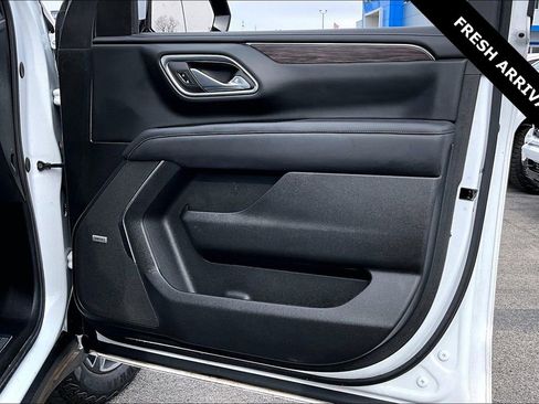 Used 2024 Chevrolet Suburban Z71 w/ Off-Road Capability Package image 28