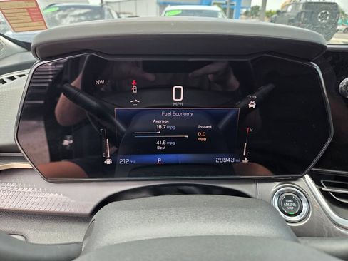 Certified 2025 Chevrolet Trax ACTIV w/ Driver Confidence Package FWD image 31