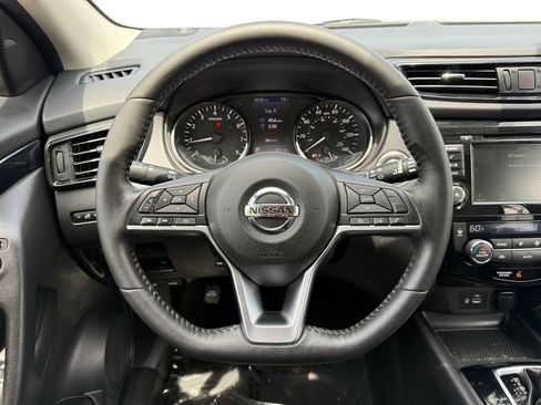 Used 2019 Nissan Rogue Sport SV w/ All-Weather Package AWD/4WD image 12