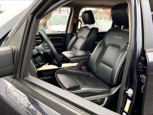 Used 2019 RAM 1500 Laramie image 8