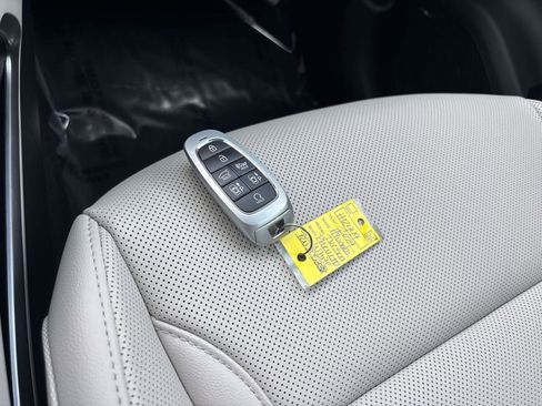 Used 2024 Hyundai Tucson Limited AWD/4WD image 32