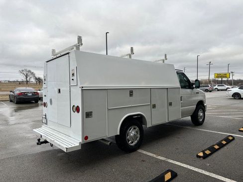 Used 2015 Ford E-350 and Econoline 350 Super Duty w/ Power Windows & Locks Group image 2