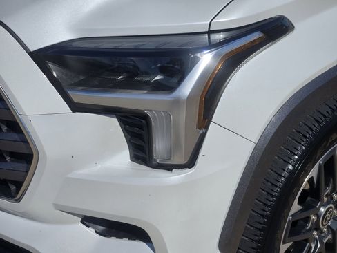 Used 2023 Toyota Sequoia Limited image 9