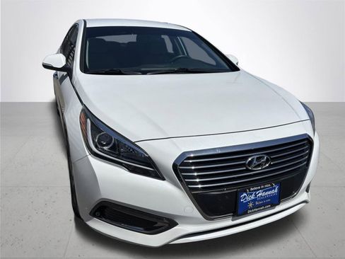 Used 2017 Hyundai Sonata Plug-In Hybrid FWD image 5