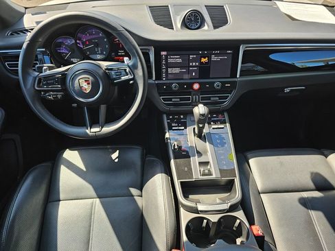 Used 2025 Porsche Macan AWD/4WD image 19