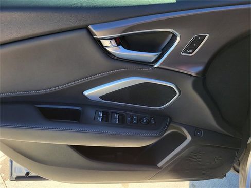 Used 2025 Acura RDX Base image 16