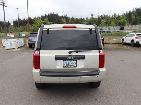 Used 2007 Jeep Commander Sport image 6