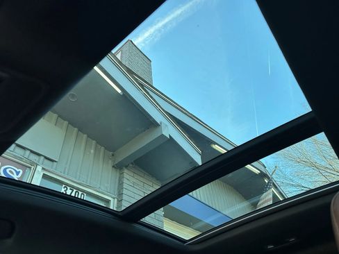 Used 2018 Audi Q3 2.0T Premium Plus w/ Premium Plus Package image 25