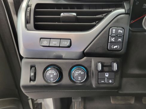 Used 2020 Chevrolet Suburban Premier w/ Max Trailering Package AWD/4WD image 10