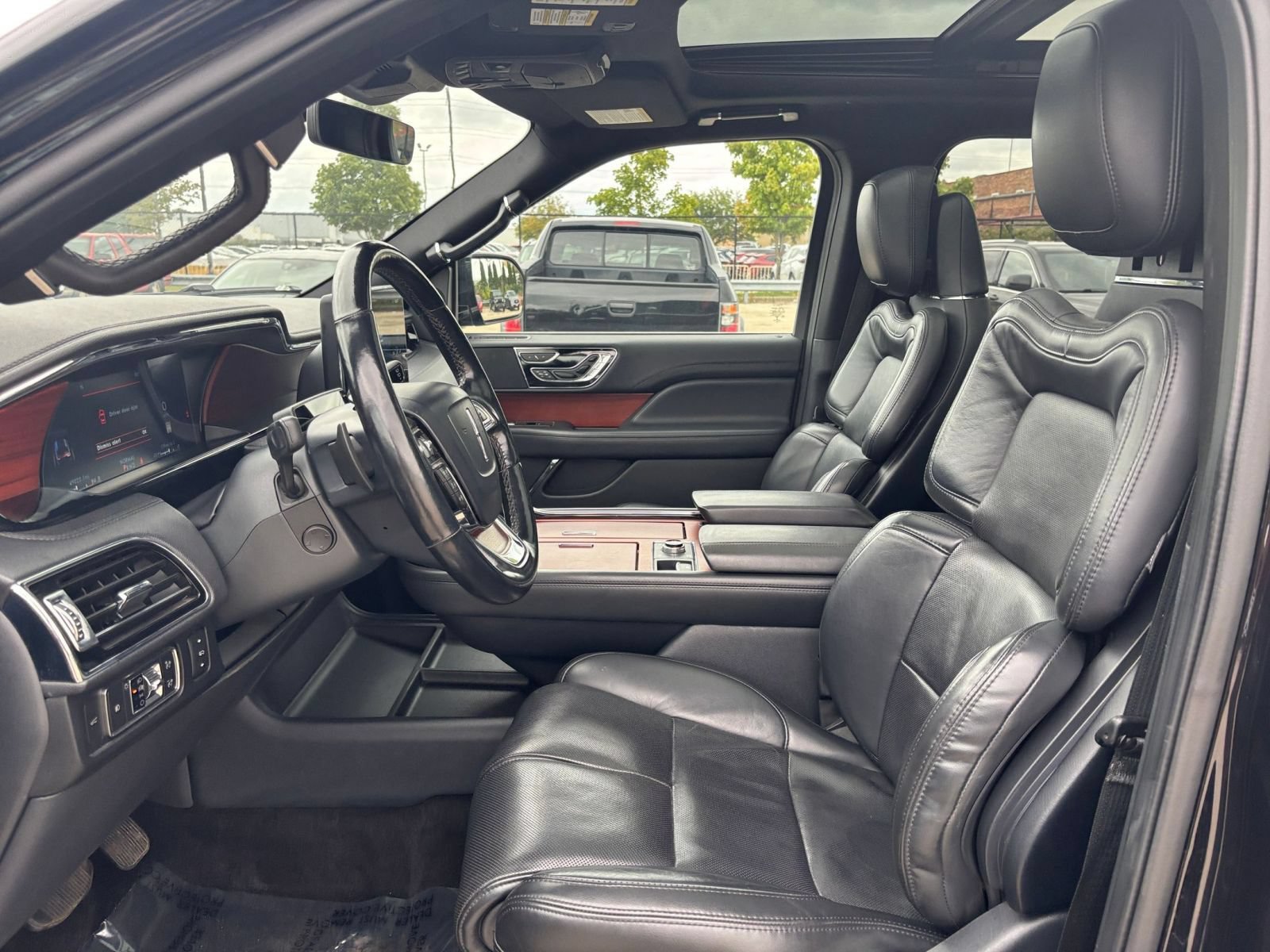 Used 2022 Lincoln Navigator Reserve RWD image 26