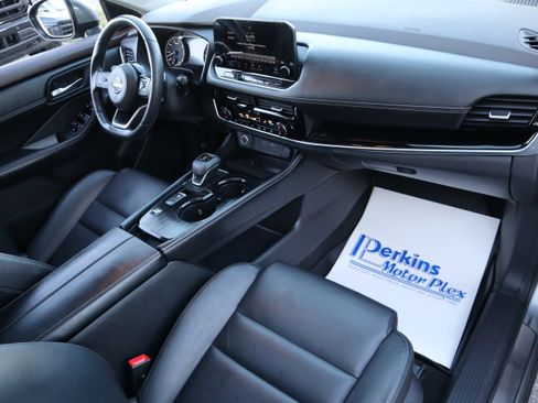 Used 2023 Nissan Rogue SL w/ SL Premium Package image 33