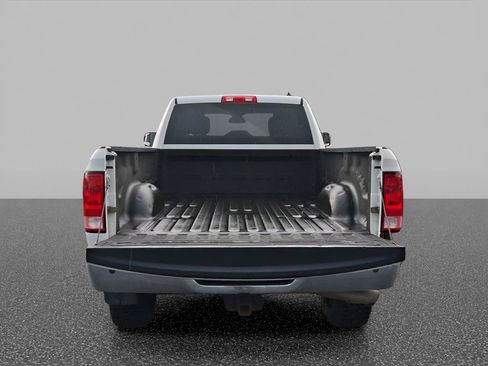 Used 2017 RAM 2500 Tradesman w/ Chrome Appearance Group RWD image 9