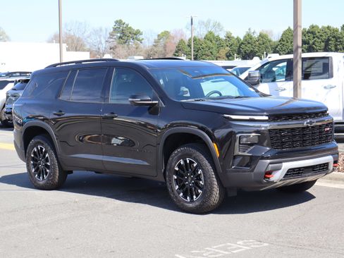 New 2026 Chevrolet Traverse Z71 w/ Enhanced Driving Package image 2