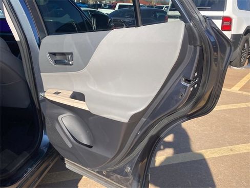 Used 2024 Toyota Venza XLE image 12