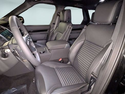 New 2026 Land Rover Discovery S AWD/4WD image 15