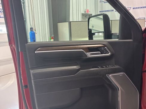 Used 2025 Chevrolet Silverado 2500 High Country image 19