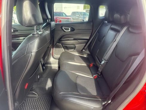 Used 2025 Jeep Compass Trailhawk AWD/4WD image 27