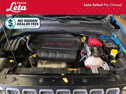 Used 2020 Jeep Renegade Latitude FWD image 24