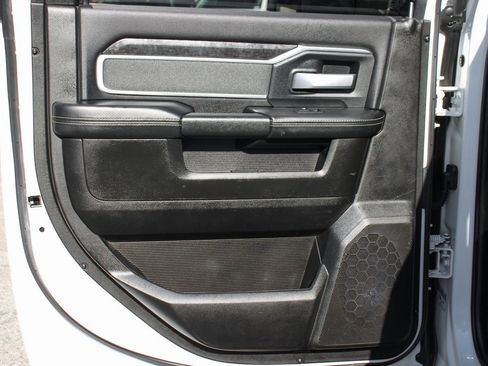 Used 2019 RAM 2500 Big Horn image 33