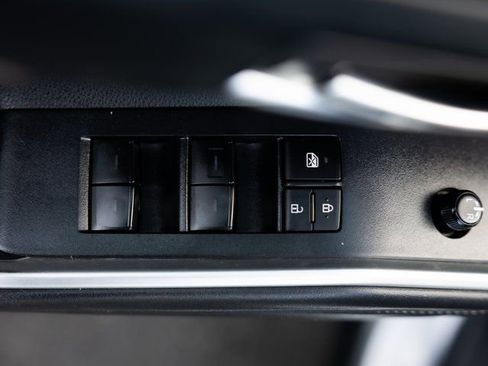 Used 2022 Toyota Highlander XLE image 28