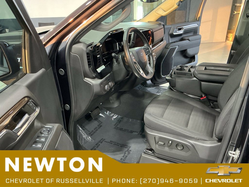 Used 2024 Chevrolet Silverado 1500 RST RWD image 6