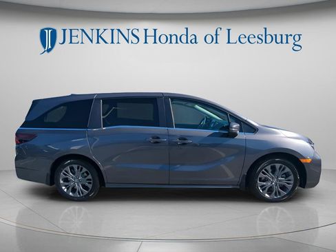 New 2026 Honda Odyssey Touring image 2