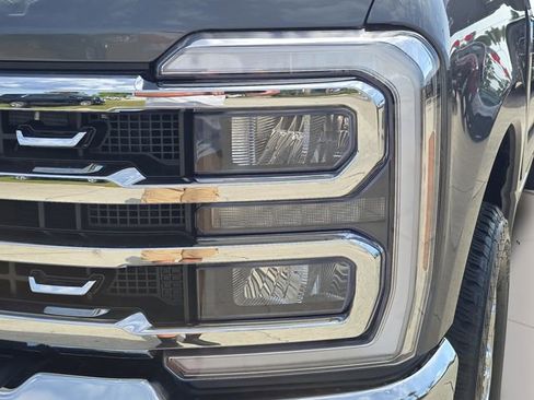 Used 2026 Ford F250 Lariat w/ Lariat Ultimate Package AWD/4WD image 6